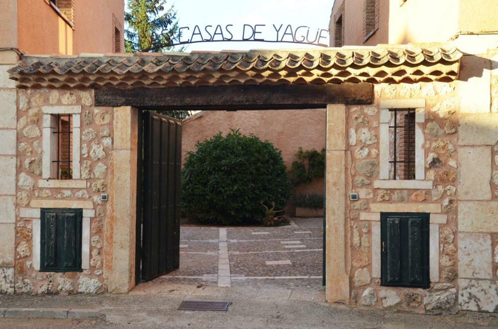 Las Casas De Yaguee, Ayllon Santa Maria de Riaza Exterior photo