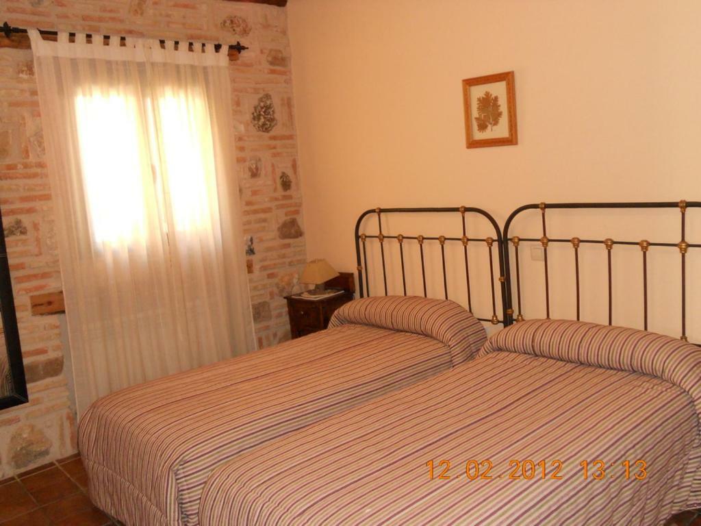 Las Casas De Yaguee, Ayllon Santa Maria de Riaza Exterior photo